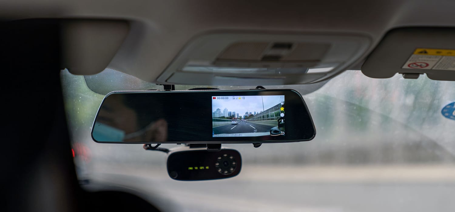 Dashcam benefits can offer more than just improved driver safety. Click to learn more about the importance of introducing dashcams to fleets.